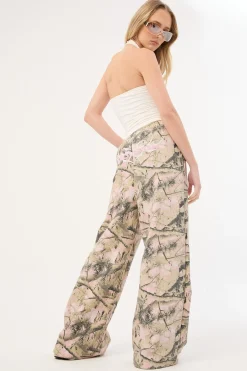 Exhibit Straight Leg Sweatpant Pink Camo