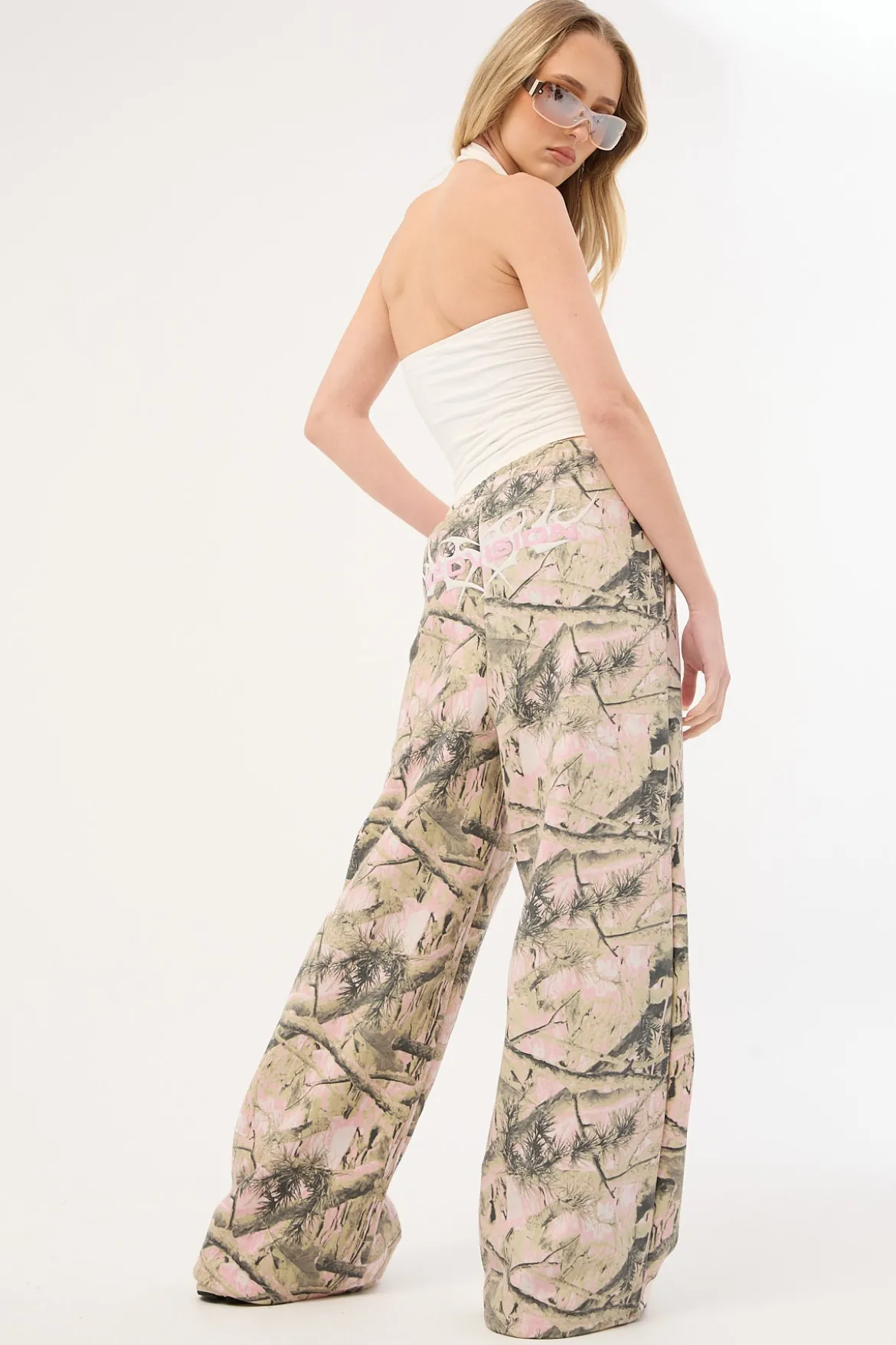Exhibit Straight Leg Sweatpant Pink Camo