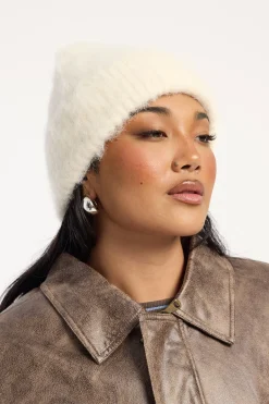 Fluffy Knit Beanie Cream