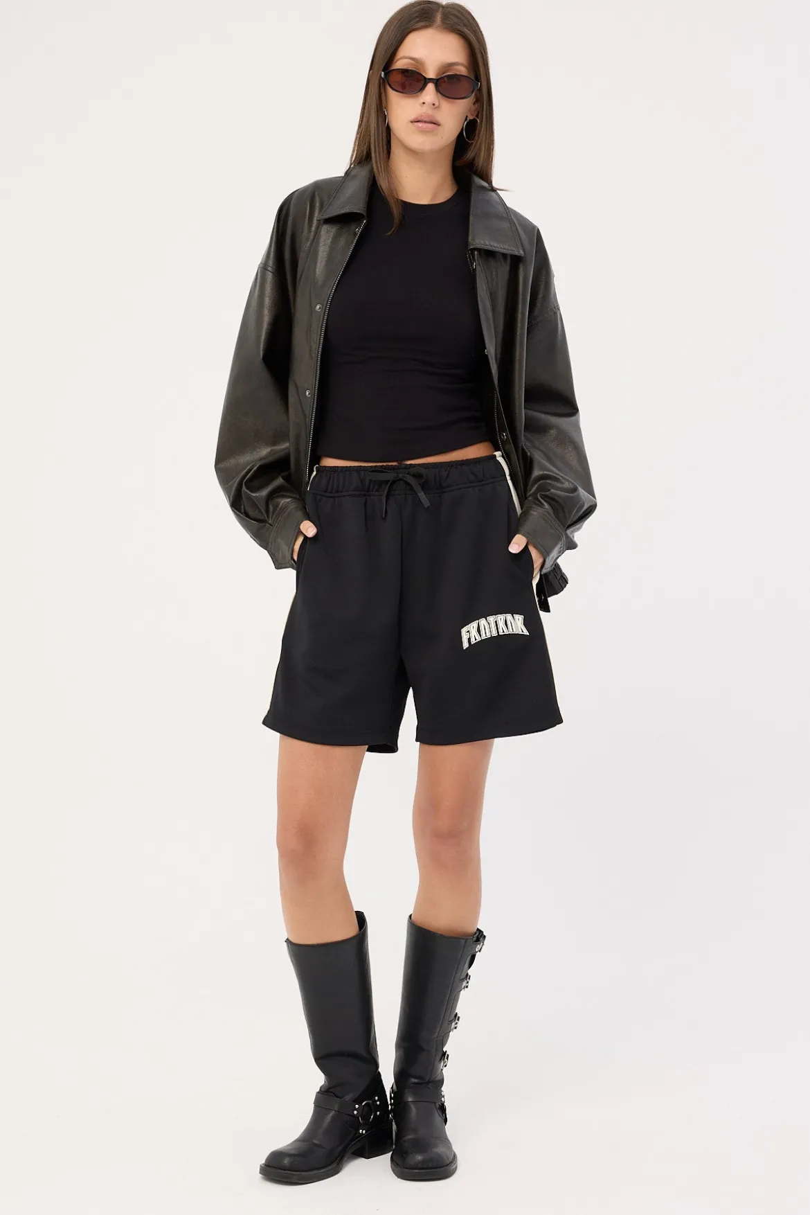 FRNT RNR Stripe Short Black/Vanilla