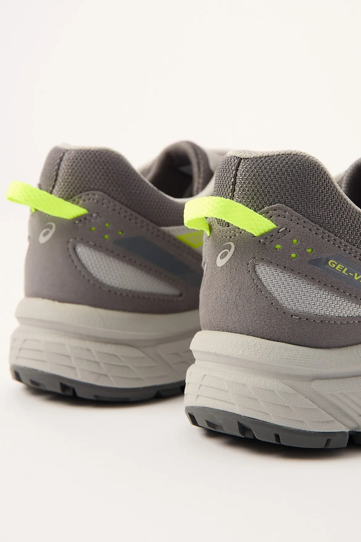 Gel-Venture 6 Carbon Carbon Obsidian Grey