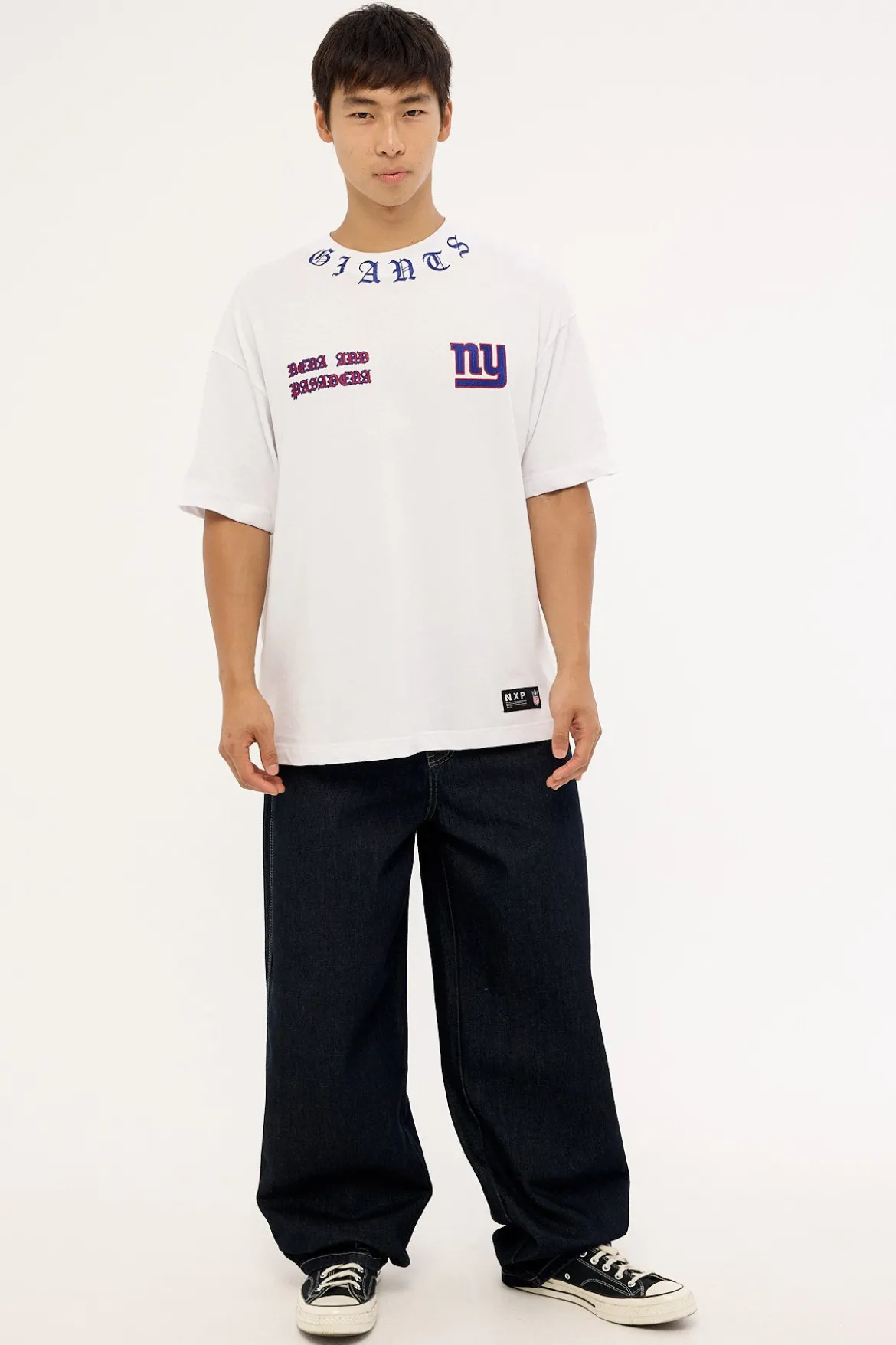Giants Shield Tee Optical White