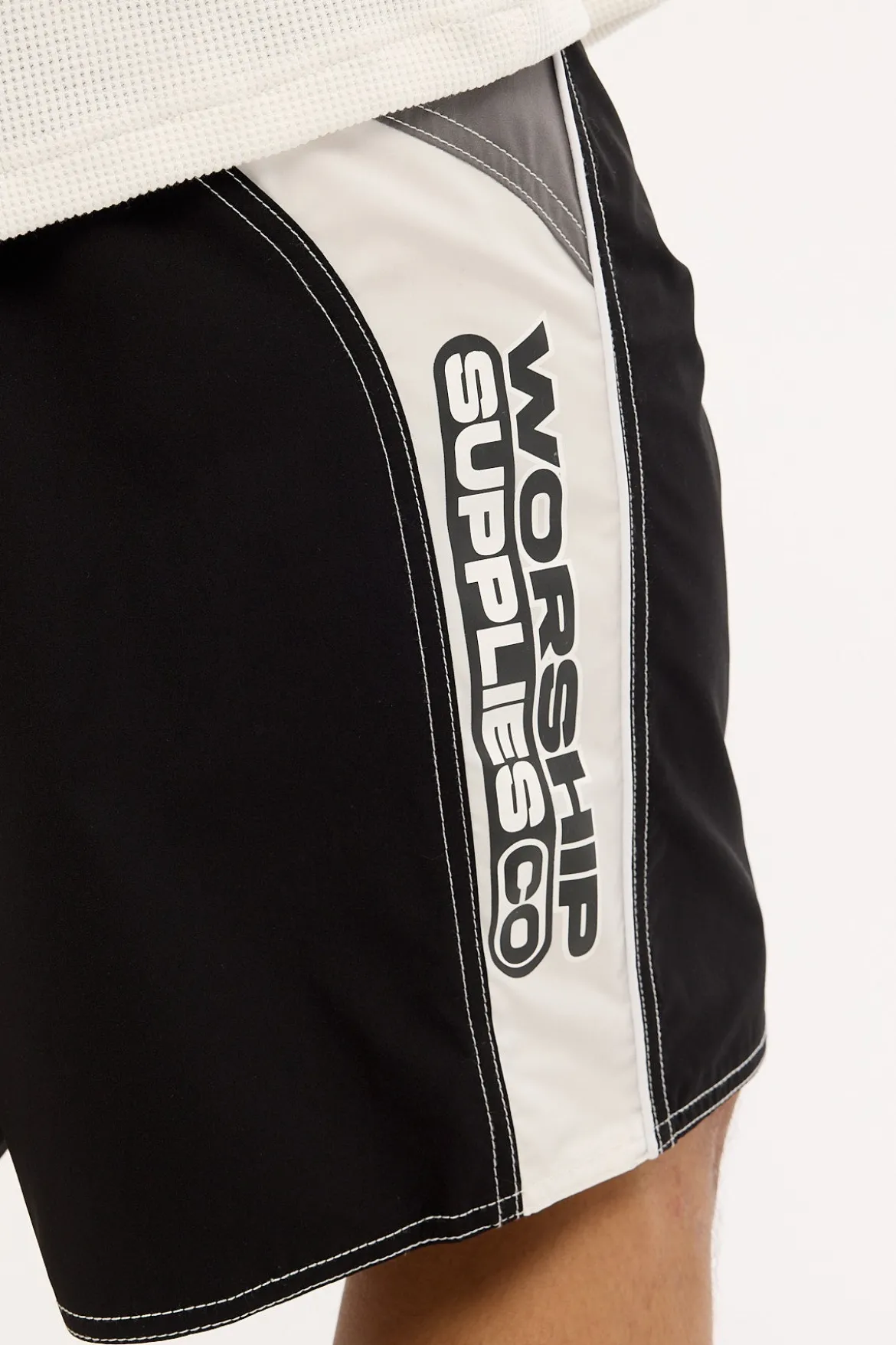 Globo 22" Boardshort Black