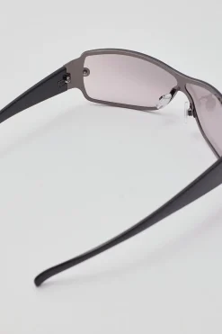 Heart Breaker Black