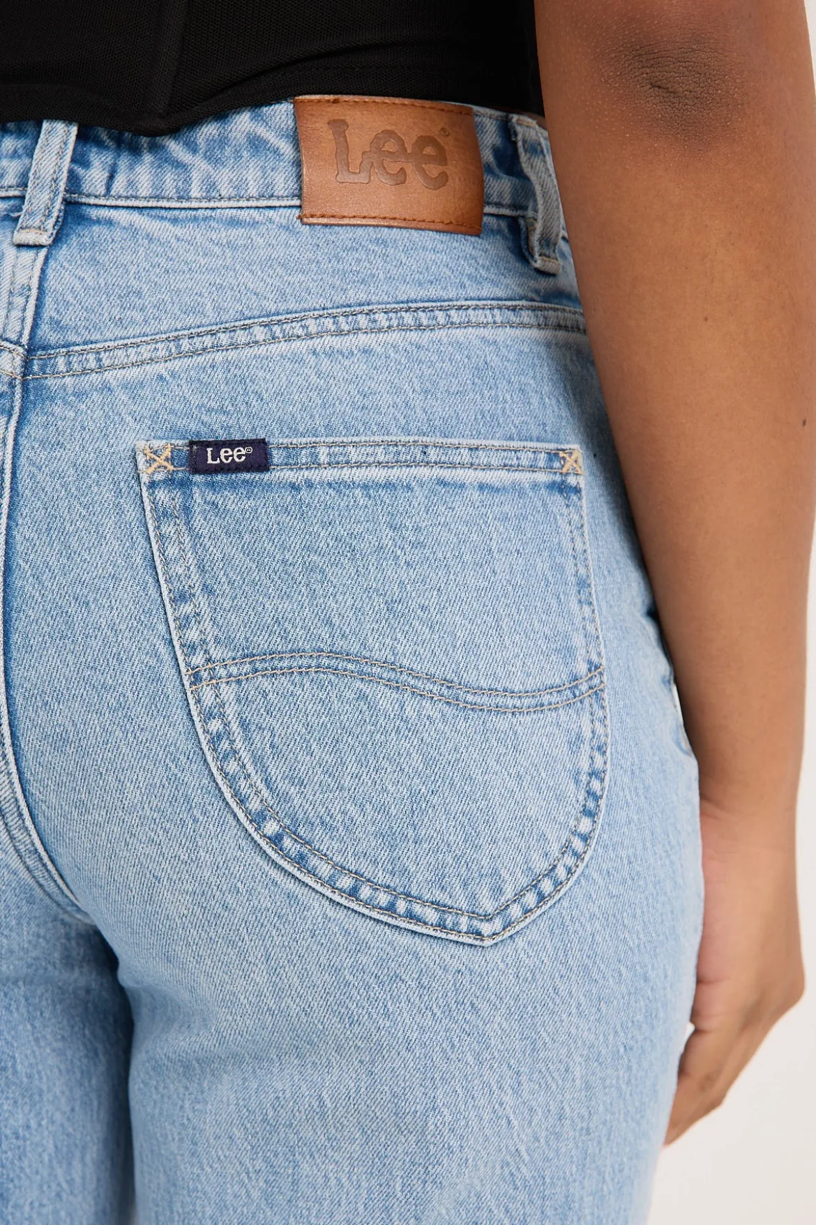 High Straight Crop Jean Skyline Blue