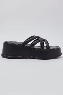 Hottest Heel Black