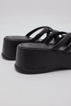Hottest Heel Black