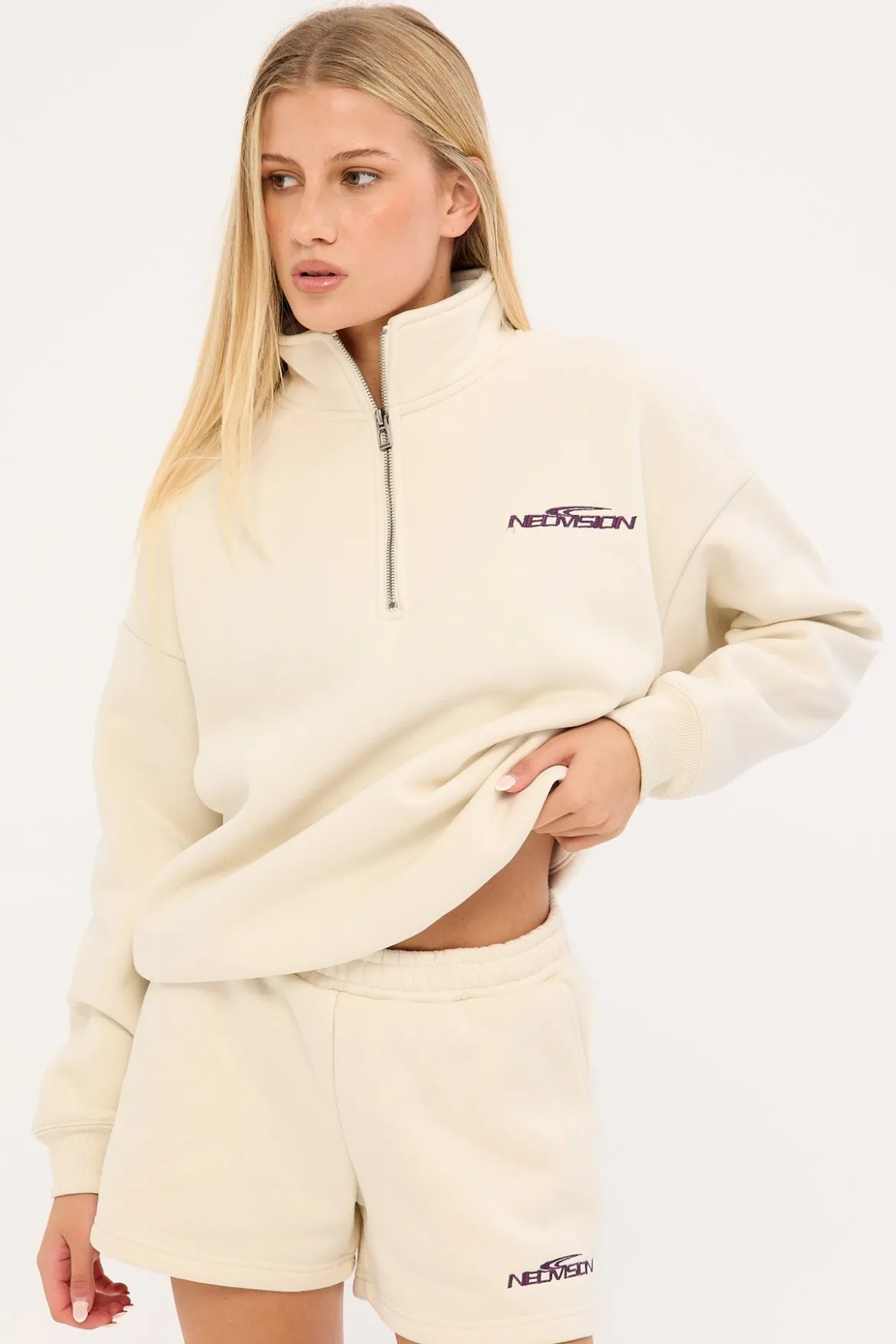 Hunt Track Short Cream