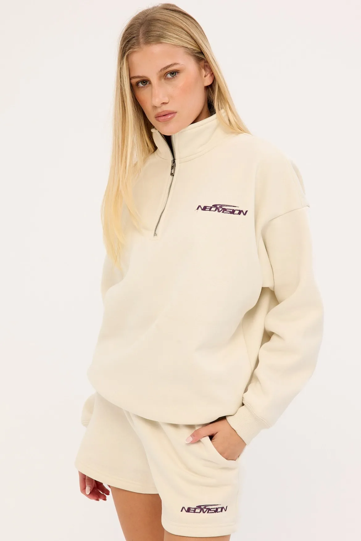 Hunt Track Short Cream