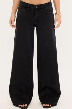 Hunter Low Rise Wide Leg Jean Aged Black