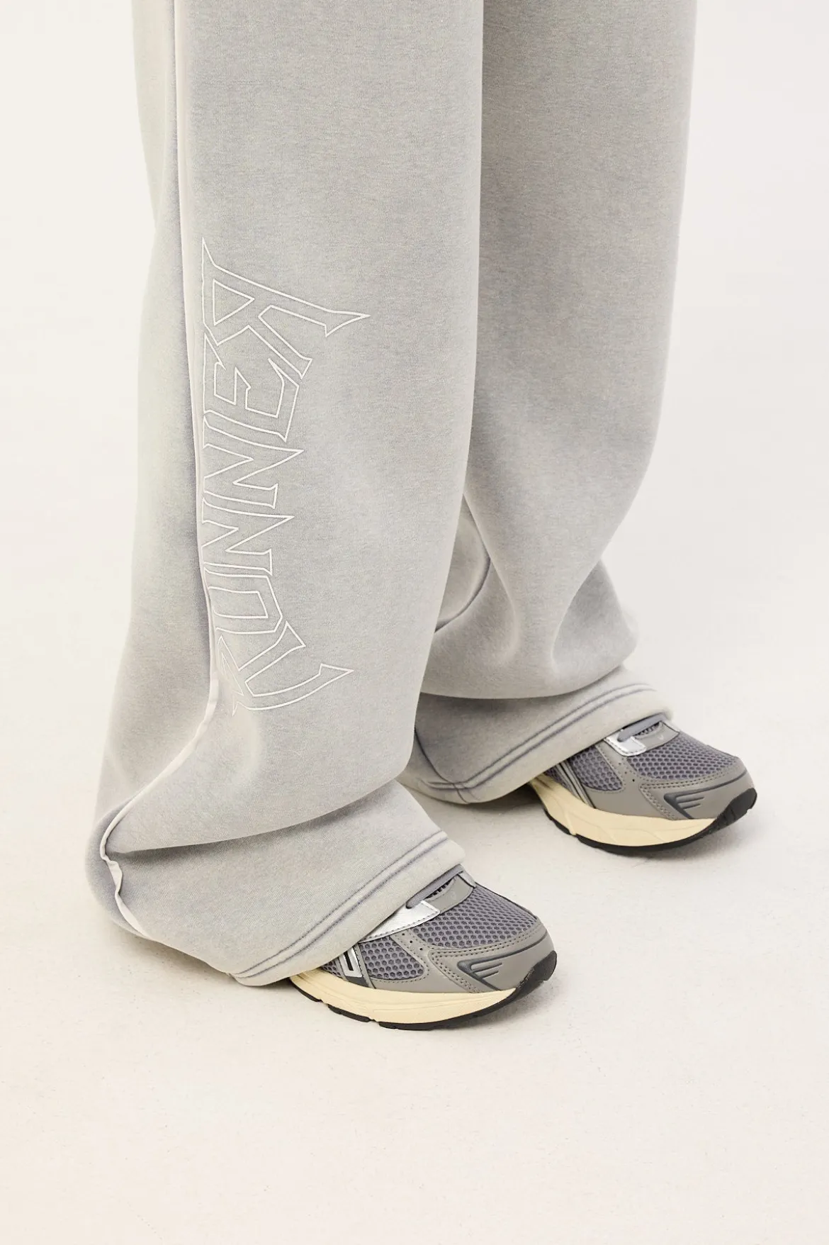 Hypercore Wide Leg Tracke Pant Concrete
