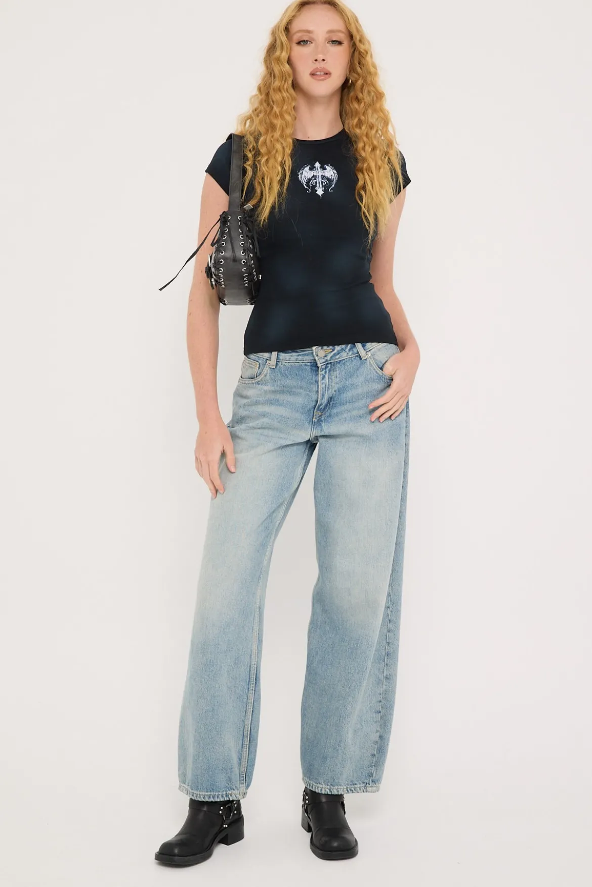 Insignia Cross Baby Tee Washed Black