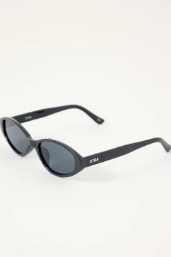 Ivy Black Black