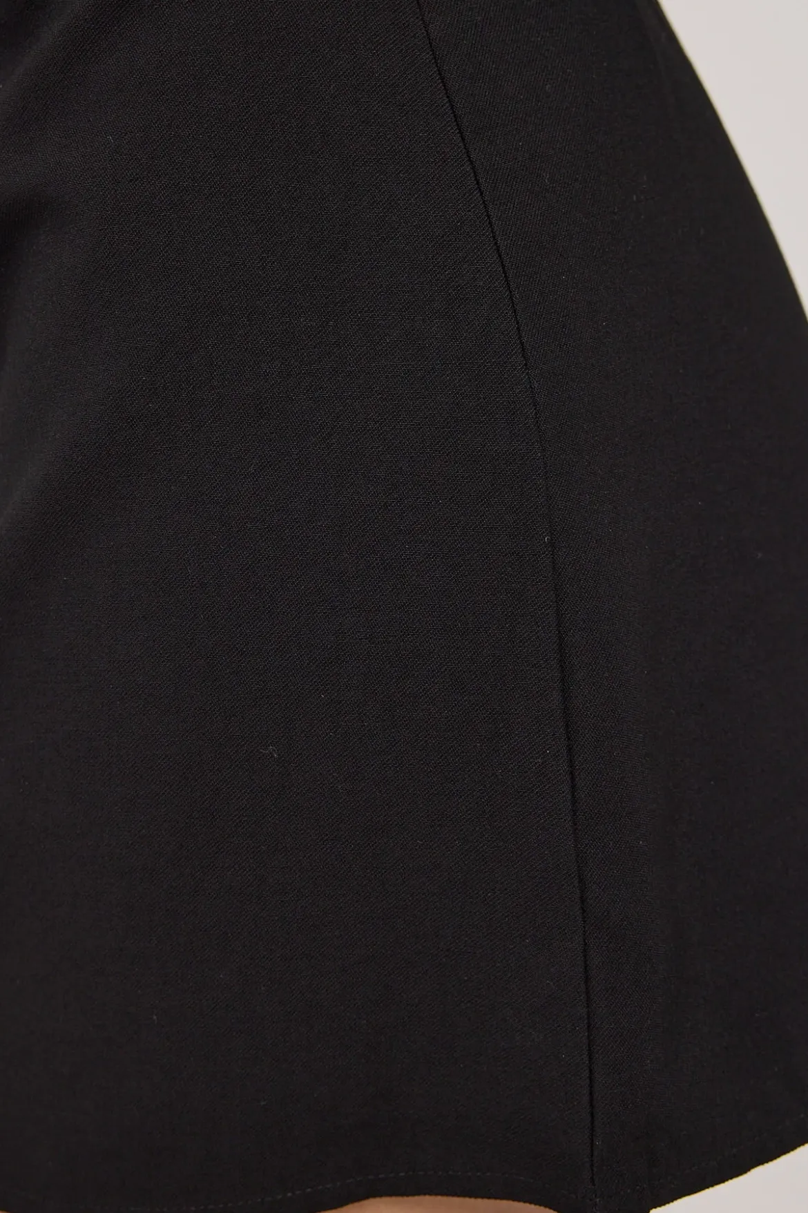 Jade Low Rise Mini Skirt Black