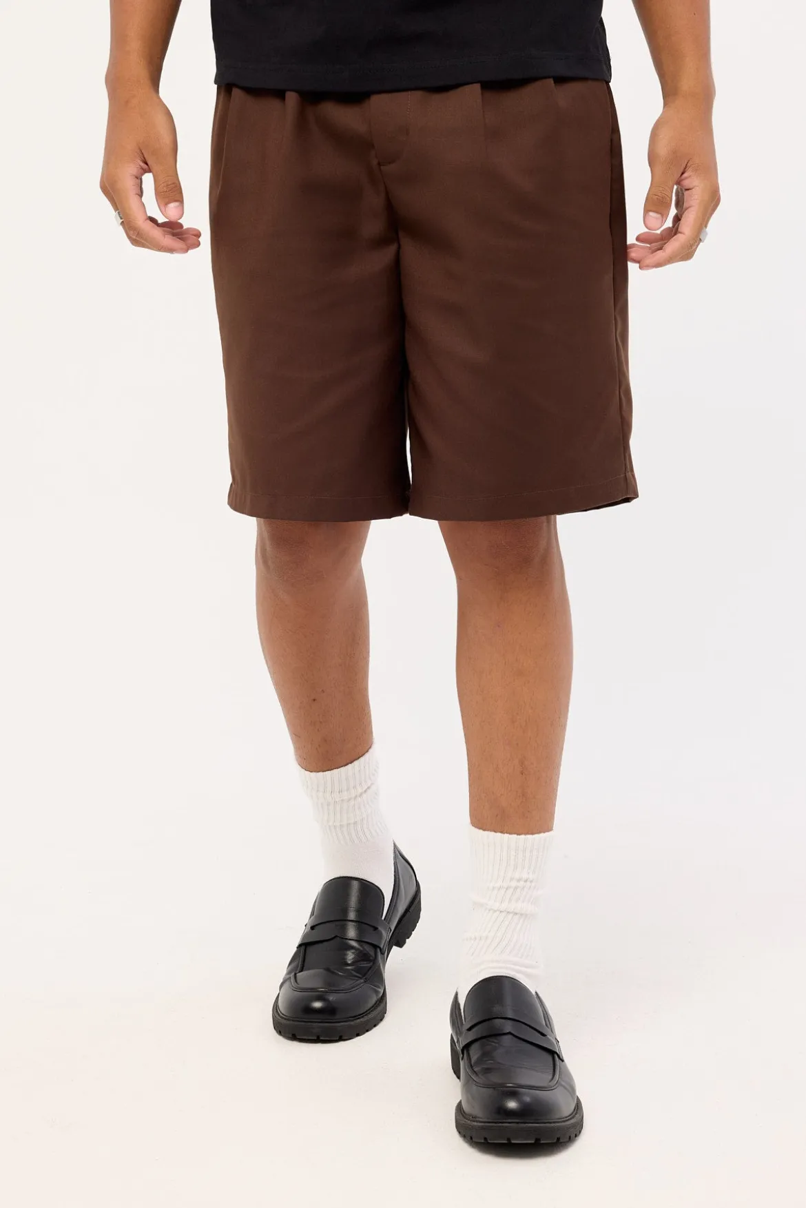 Jaxon Baggy Tailored Short Dark Brown