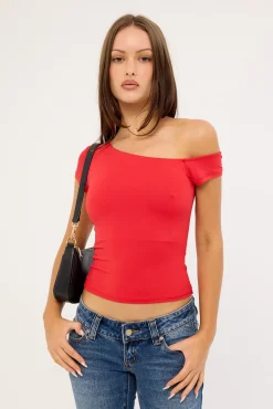 Jude Off Shoulder T-shirt Red