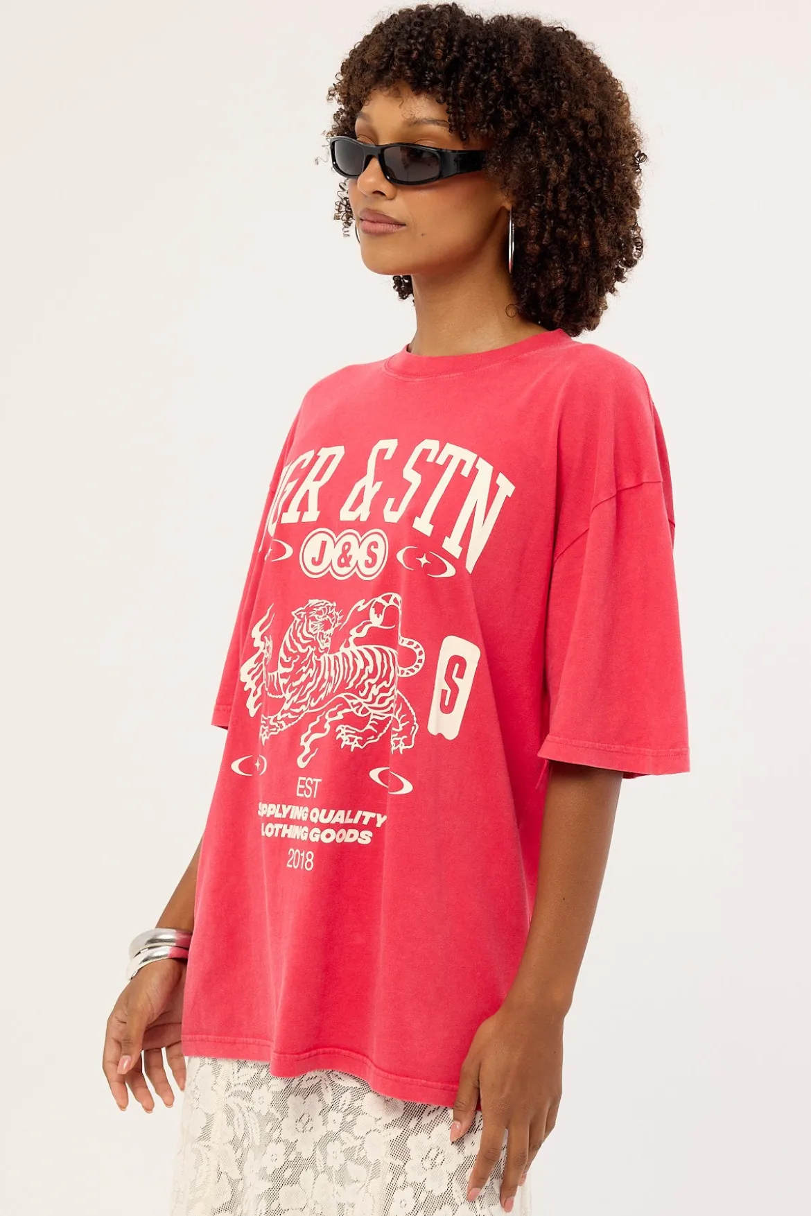 Lacey Oversized T-Shirt Washed Red