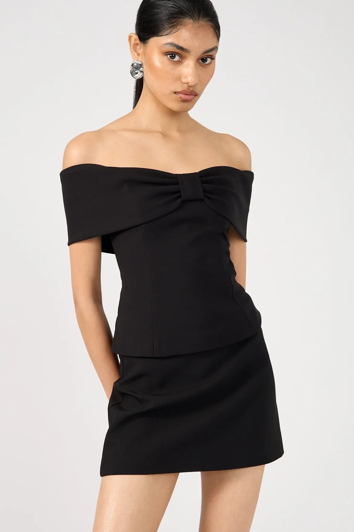 Lassie Bow Top Black