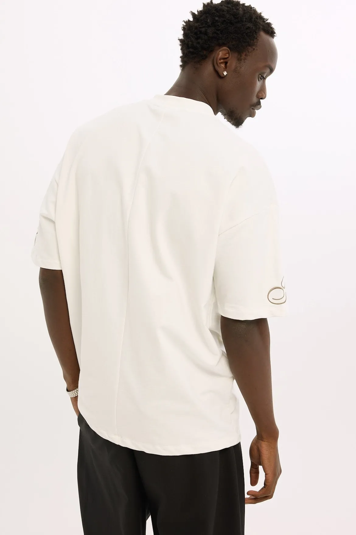 Legends Academy Tee Vanilla