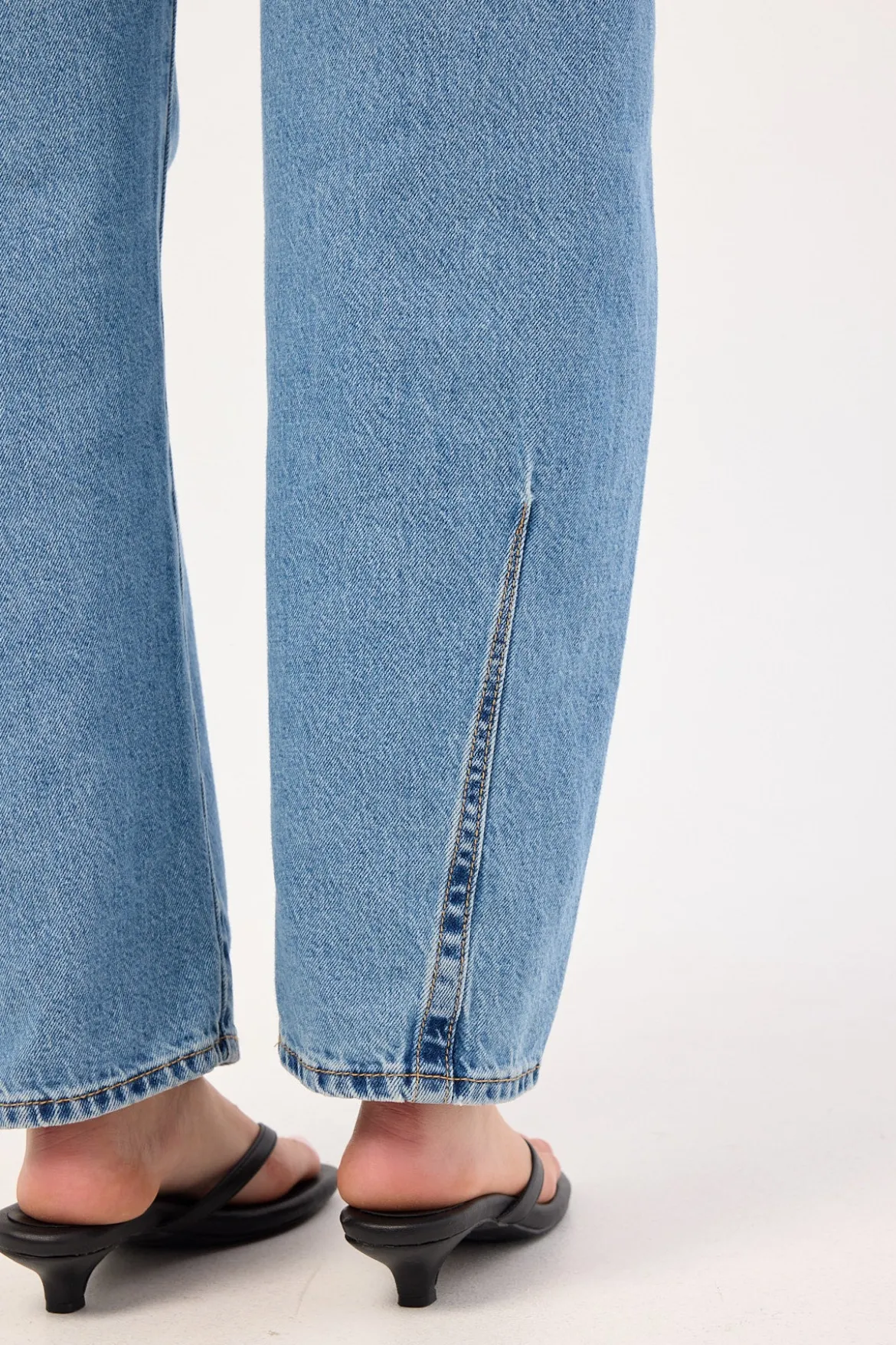 Levi's Baggy Dad Barrel Jean Easy Days