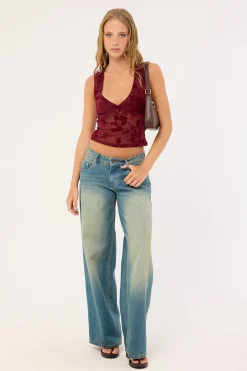 Lihat Top Botanical Flock Flower Maroon
