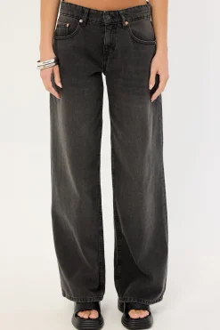 Low Rise Roomy Jean Washed Black