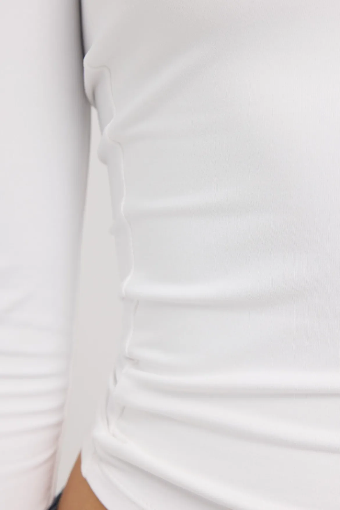 L&t Long Sleeve Scoop Neck Tee White