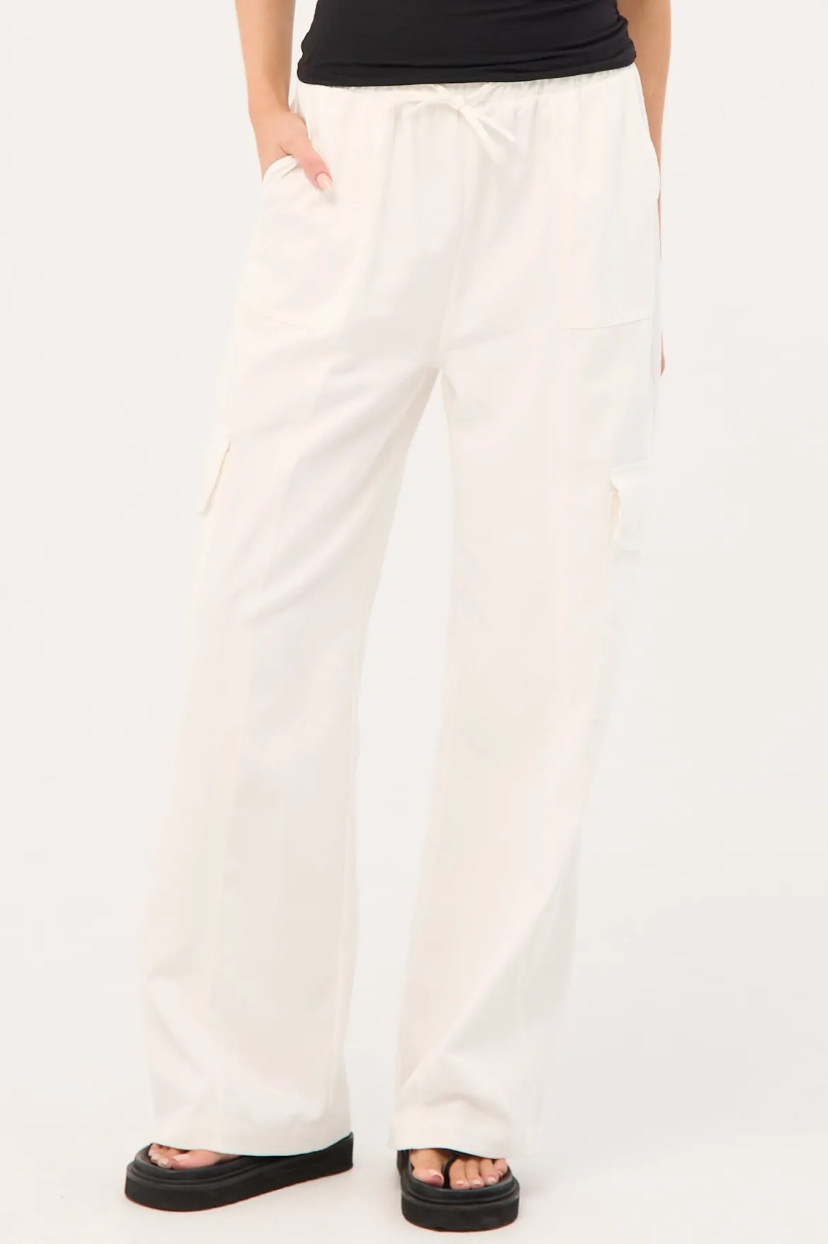 Maisy Mid Rise Cargo Pant White