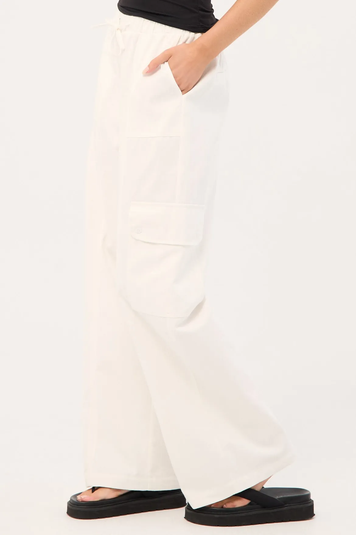 Maisy Mid Rise Cargo Pant White