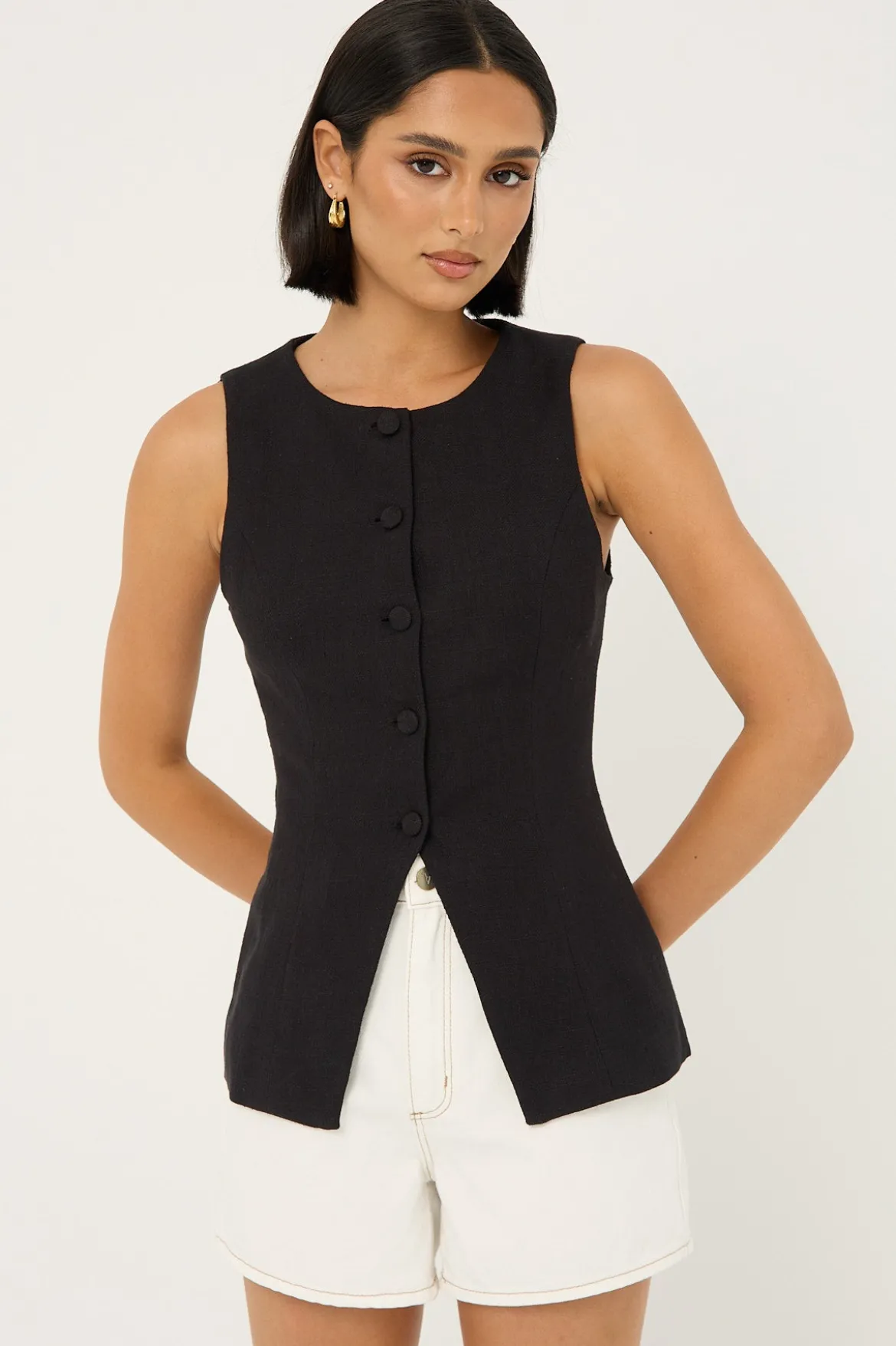 Menorca Long Line Vest Black