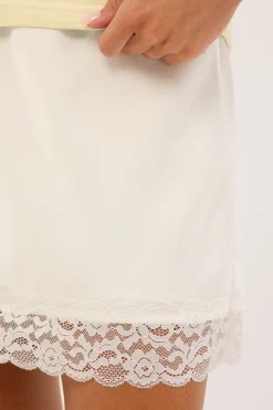 Micah High Rise Lace Mini Skirt Cream