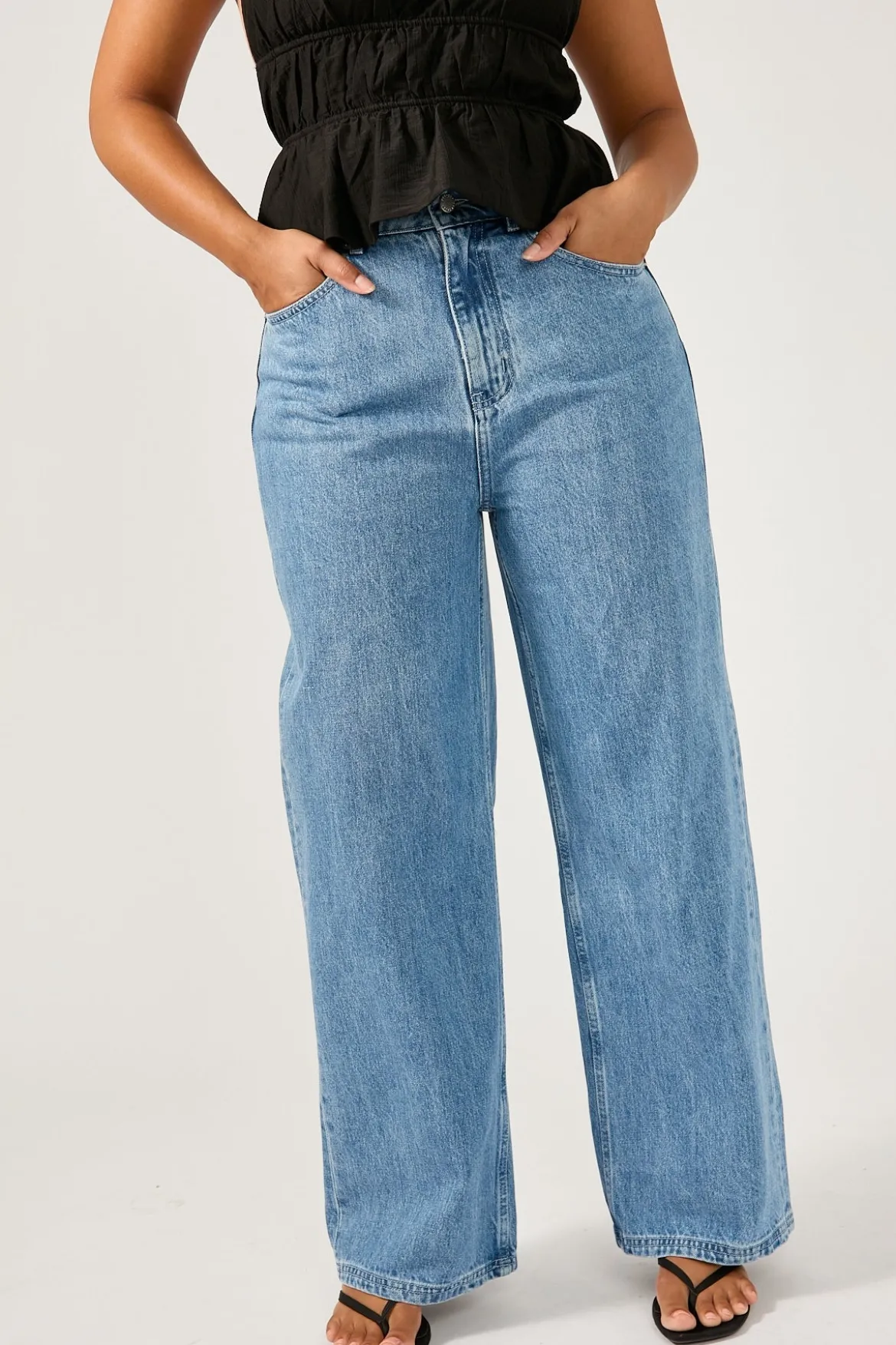 Mid Rise 90's Slouch Jean Mid Blue Denim