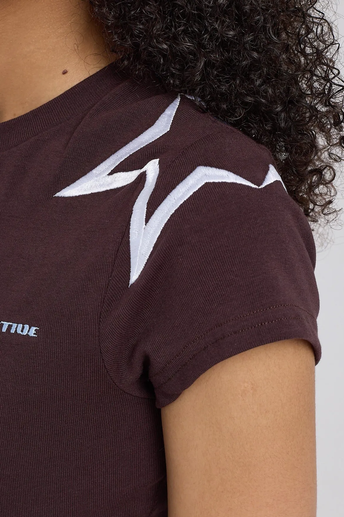 Modulate Baby Tee Darkest Brown