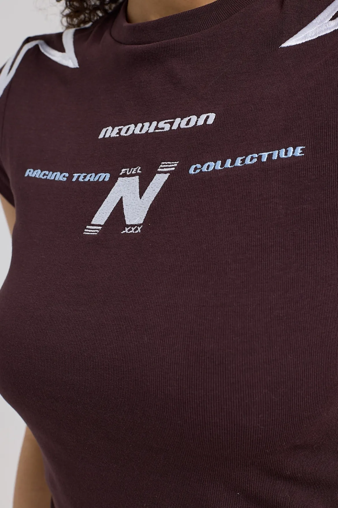 Modulate Baby Tee Darkest Brown