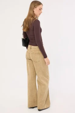 Muse Jean Camel