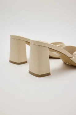 Nattie Heel Buttercream