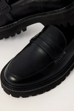 Neon Loafer Black
