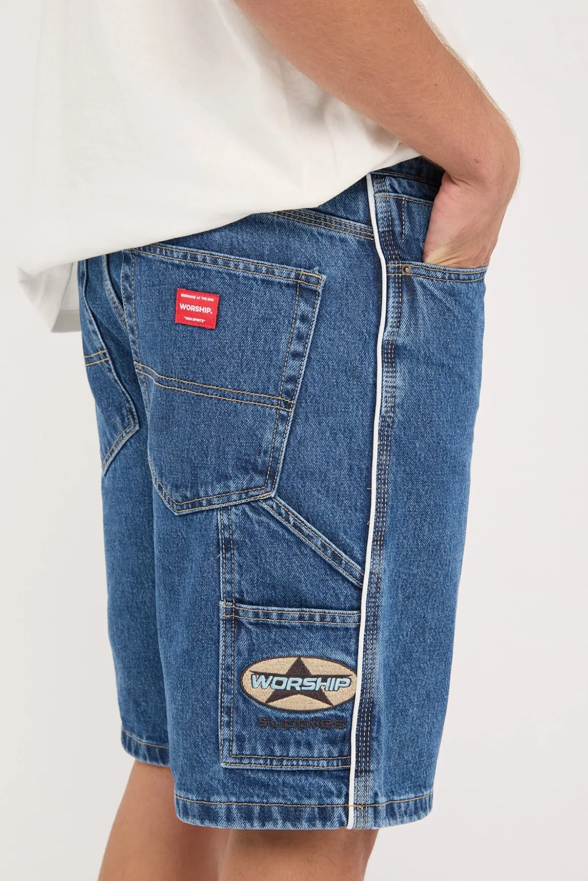 Orion Carpenter Jean Short Worn Blue Rinse
