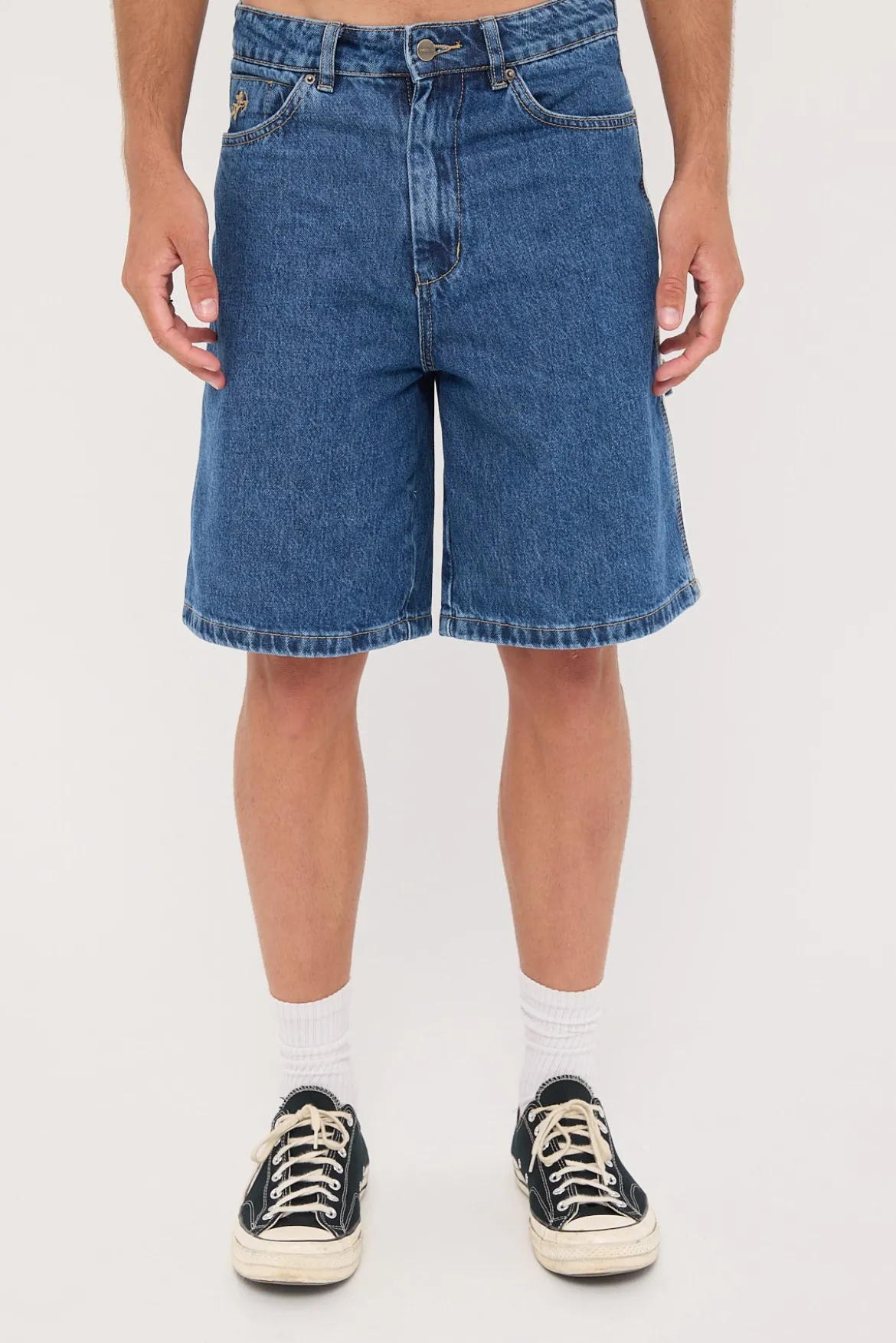 Orion Carpenter Jean Short Worn Blue Rinse