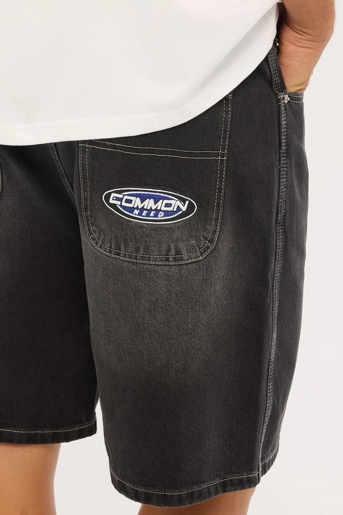 Oval Carpenter Jort Washed Black