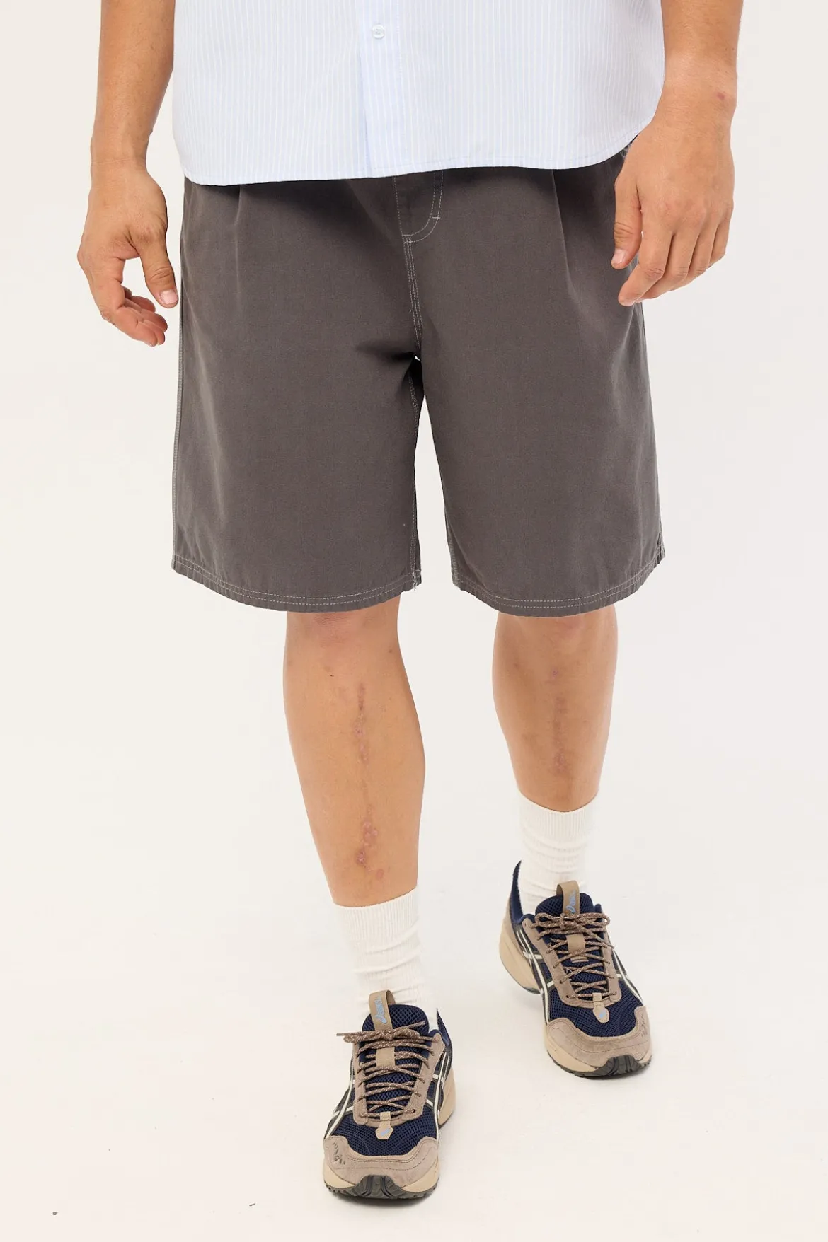 Pleatus Elastic Pleated Short Coal
