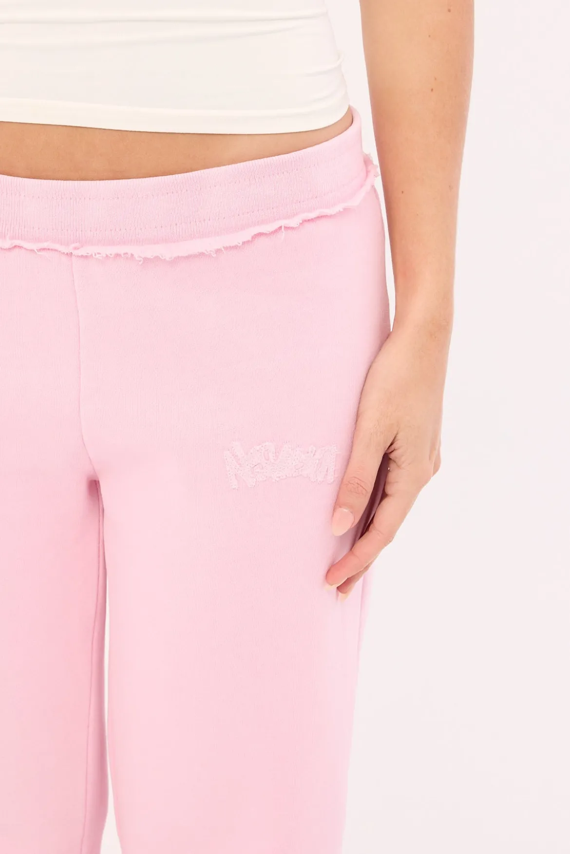 Radical Low Waisted Trackpant Washed Pink
