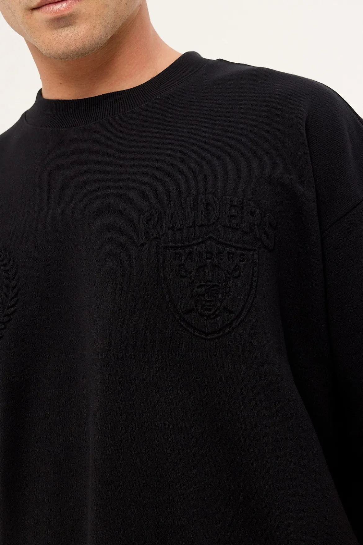 Raiders Crest Tee Jet Black