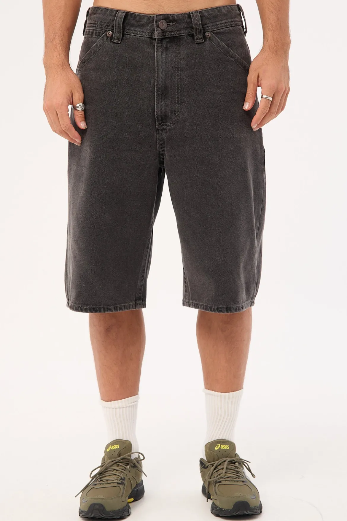 RC A6 Big Board Short Bazza Washed Black