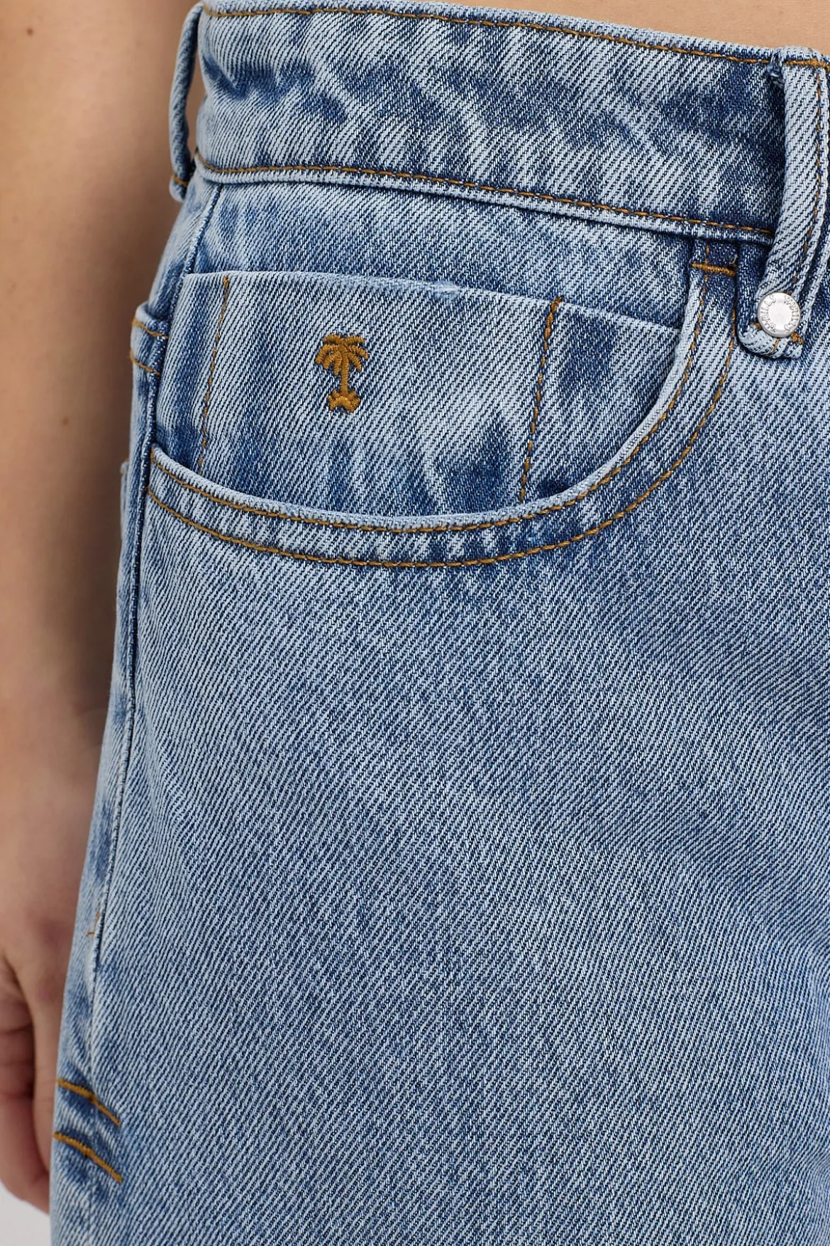 Reagan Arena Slouch Short Garage Blue