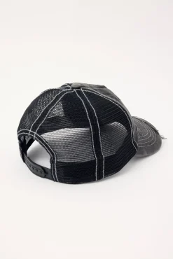 Reflekt Distressed Trucker Cap Washed Black