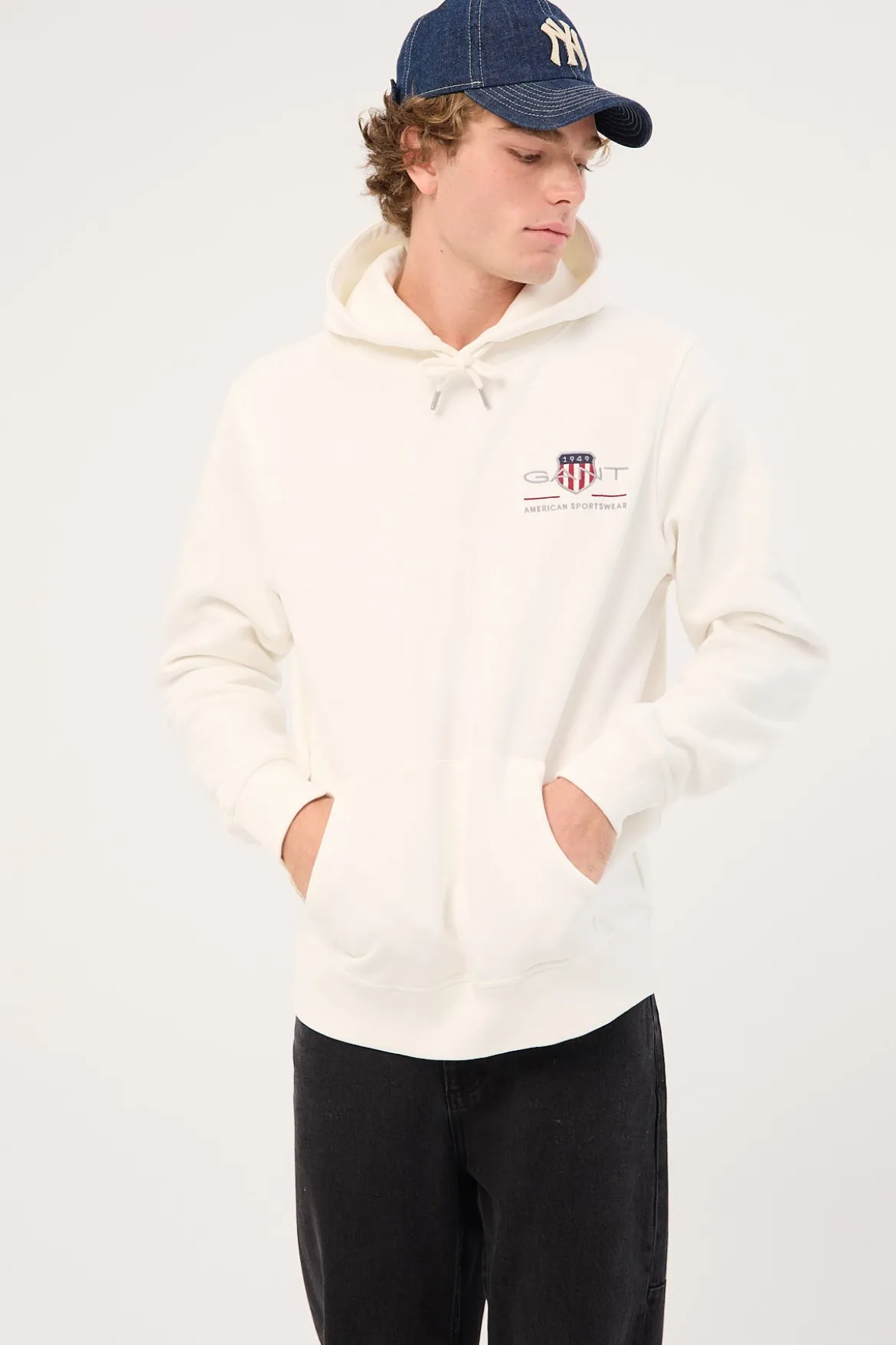 Reg Medium Archive Shield Hoodie Eggshell