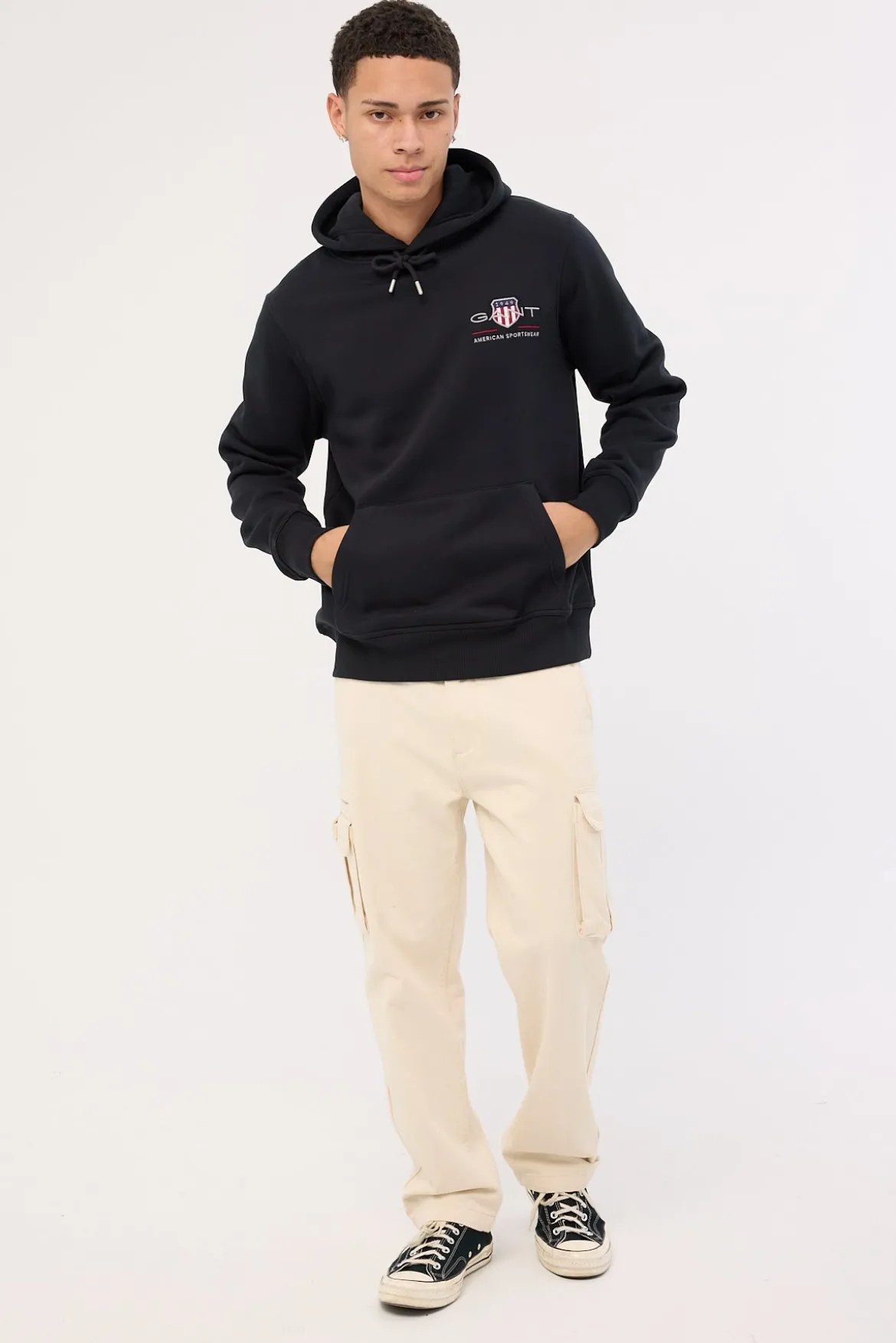 Reg Medium Archive Shield Hoodie Black