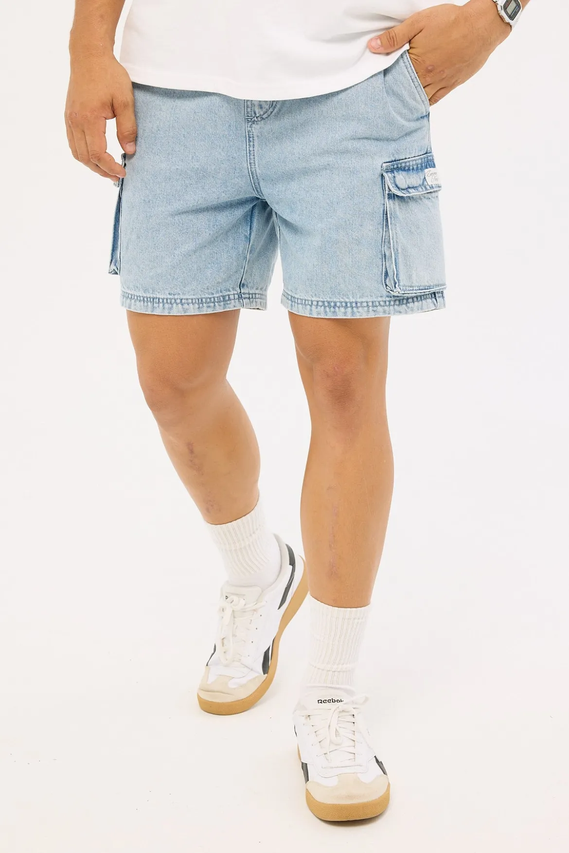 Relaxed Cargo Short Light Blue Denim