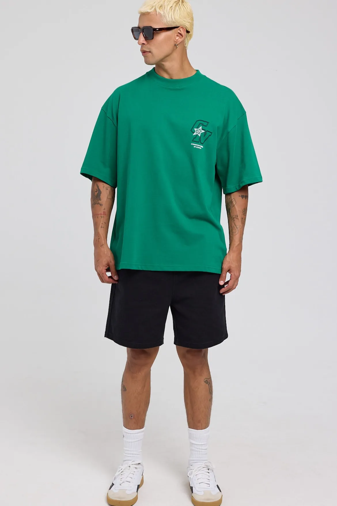 Relaxed Walk Short Washed Black